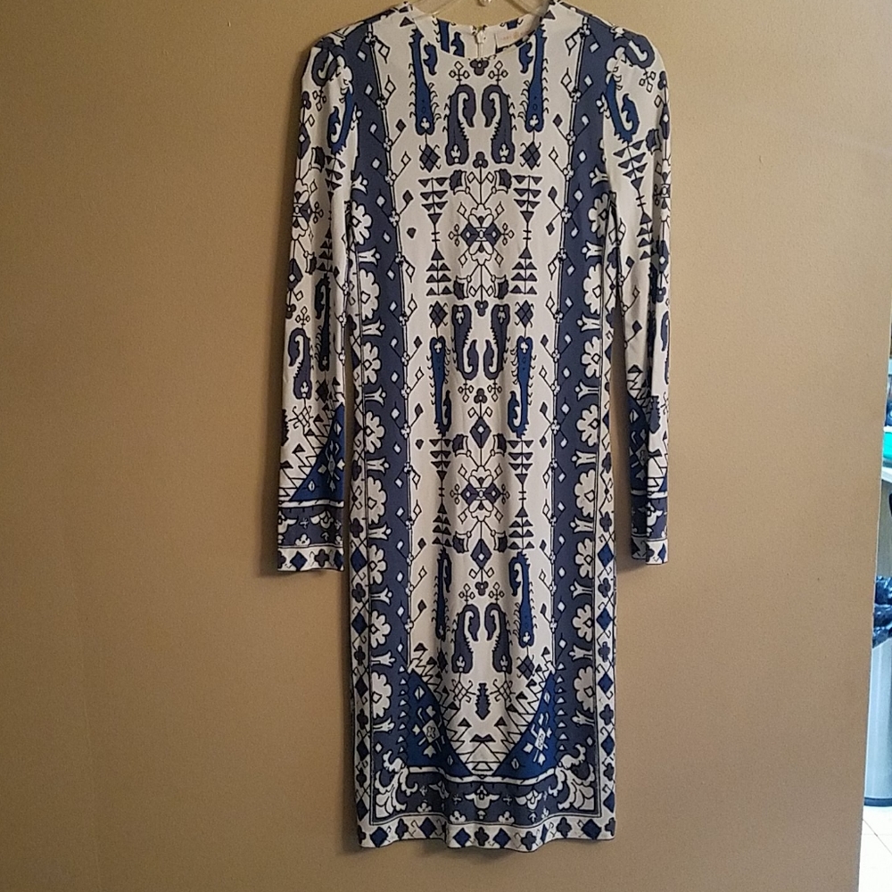 Dress - Picture 2 of 4